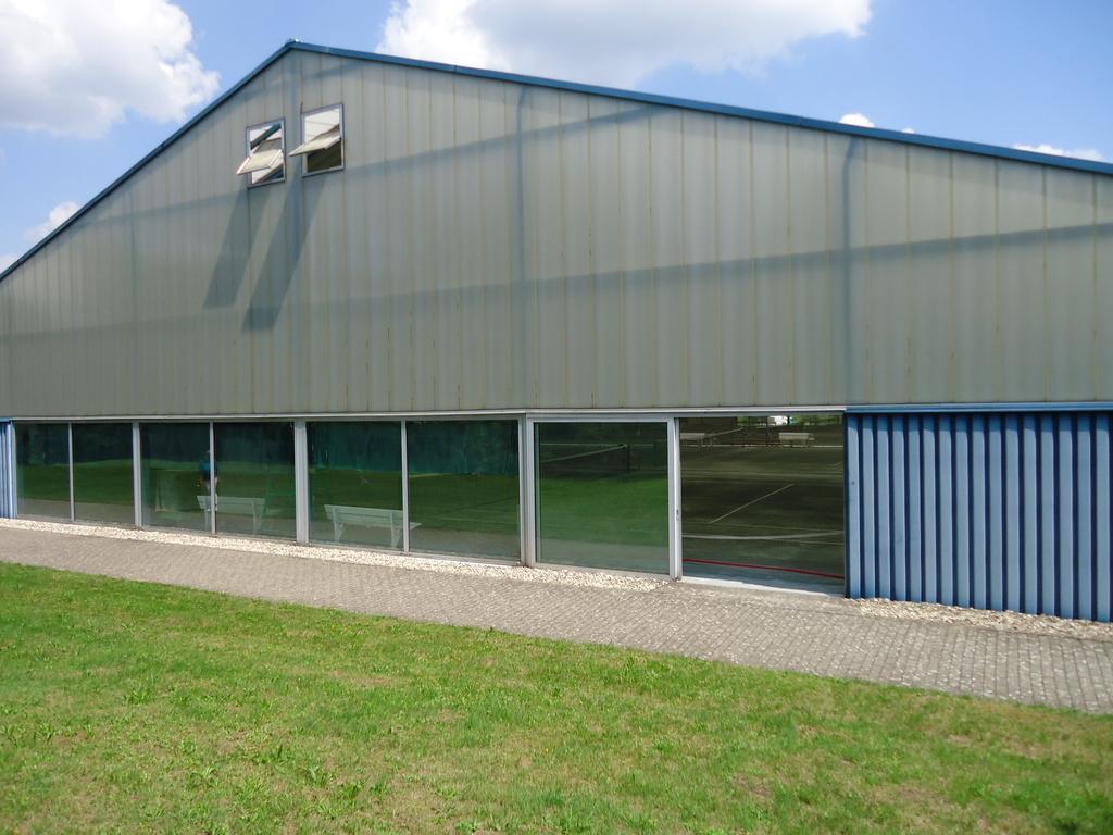 Sportpark Juergen Fassbender Hotel Eggenstein-Leopoldshafen Exterior photo