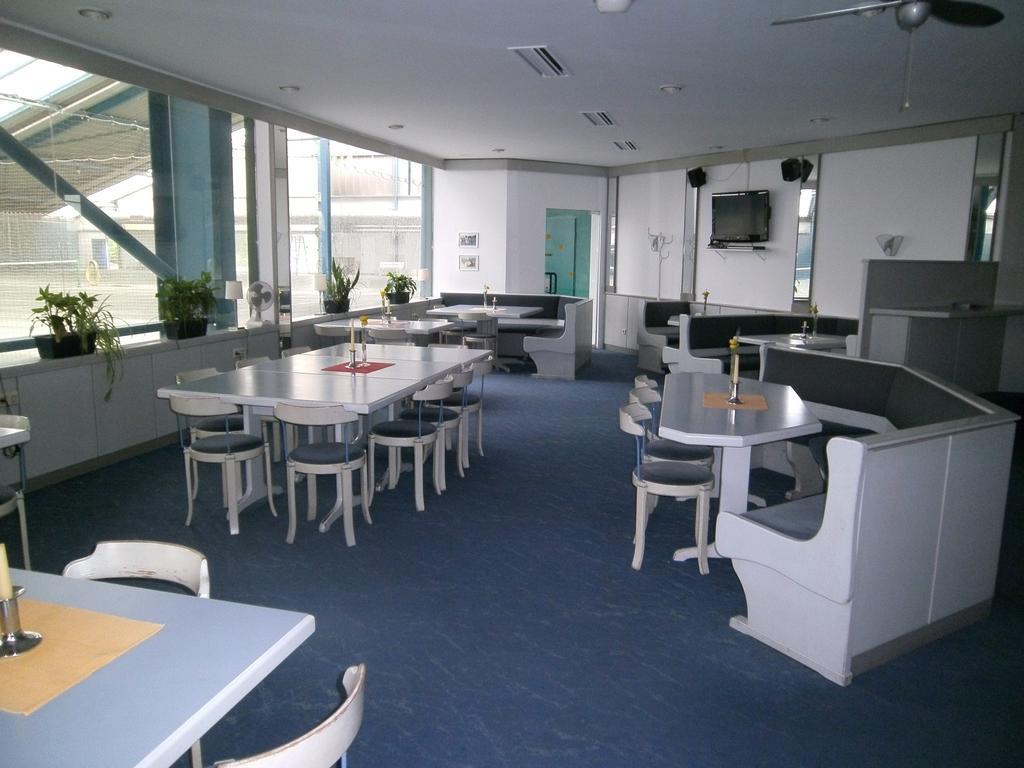 Sportpark Juergen Fassbender Hotel Eggenstein-Leopoldshafen Exterior photo